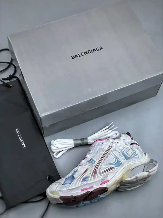 Balenciaga Runner Sneaker - Low-Top Retro Trail Running Shoes