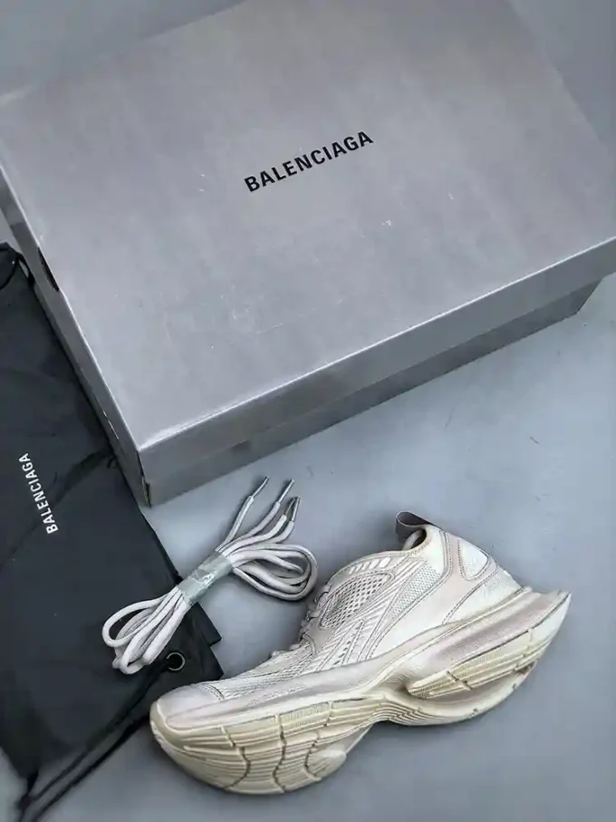 Balenciaga Circuit 13th Generation Low-Top Sneakers