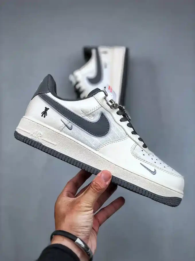 Nike Air Force 1 '07 Low x Bearbrick Collaboration KK1988-005