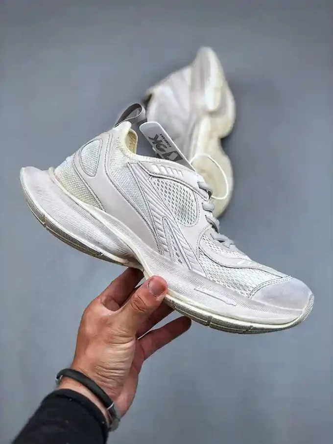 Balenciaga Circuit 13th Generation Low-Top Sneakers