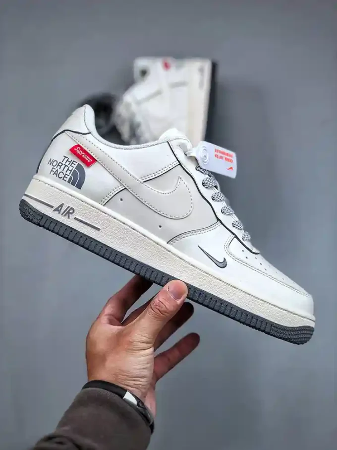 Nike Air Force 1 '07 Low x Supreme x The North Face "Pure Beige"XZ1996-710