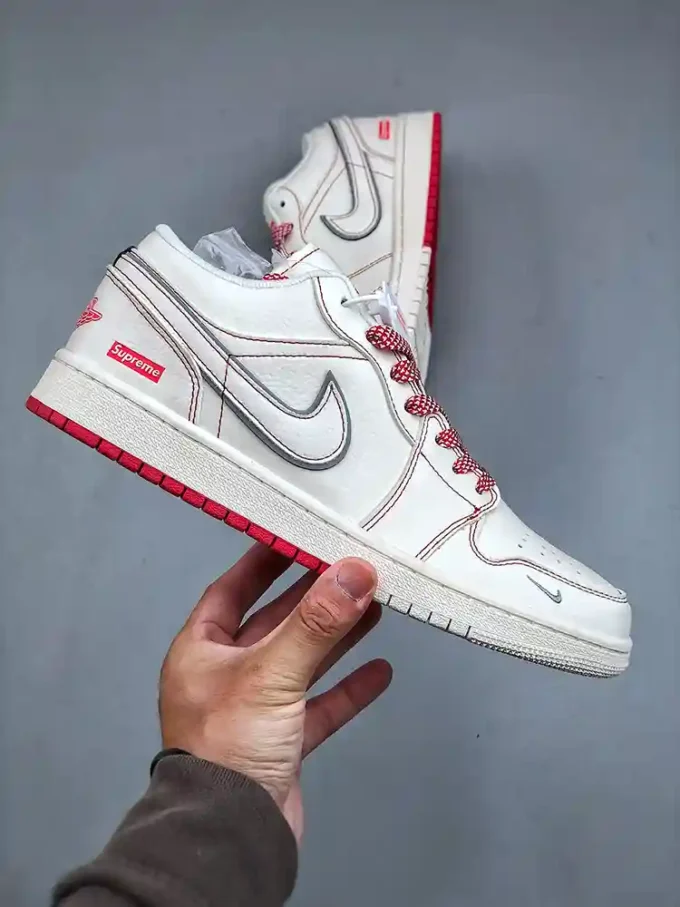 Air Jordan 1 Low x Supreme "Red Bugs Bunny"SJ9950-025