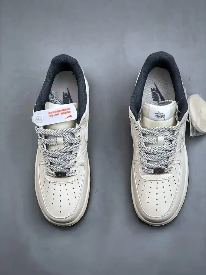 NK Air Force 1 '07 Low x Stussy Collaboration - Light Grey Double Swoosh XZ6188-012