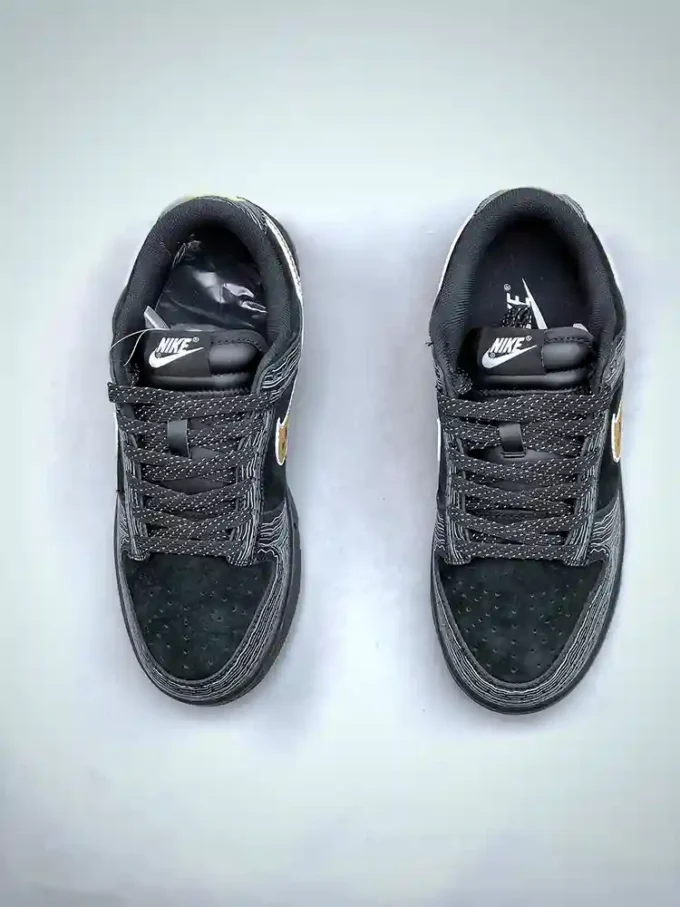 Supreme x Nike SB Dunk Low "Black/Grey Ghost Face" XD6188-025