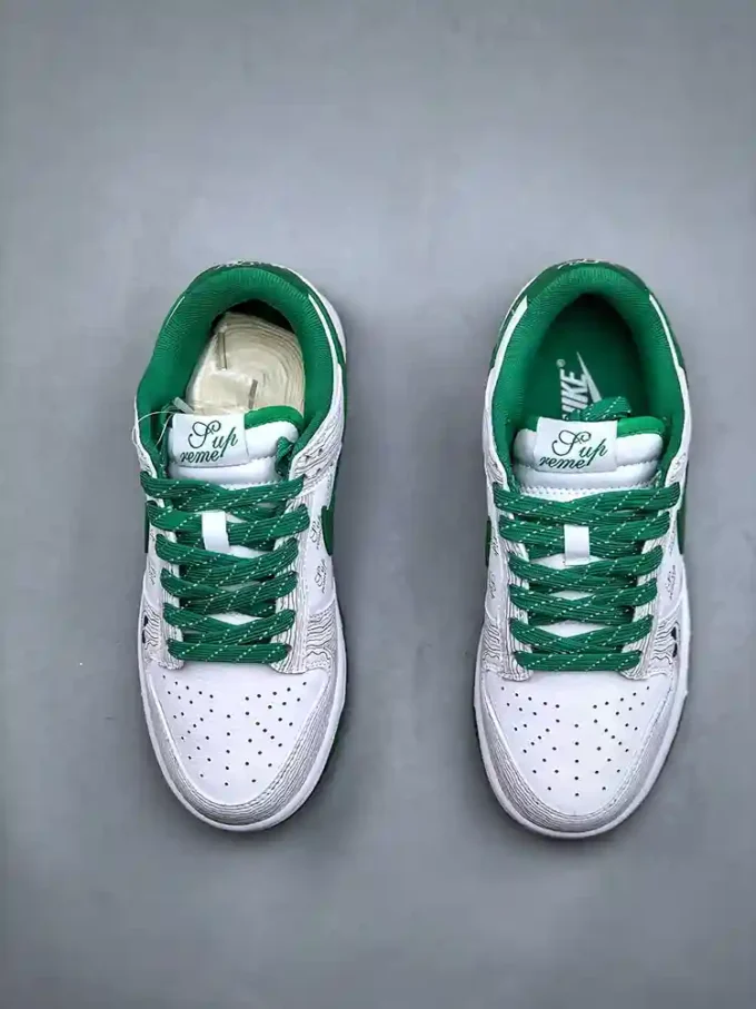 Supreme x Nike SB Dunk Low "Green Ghost Face" XD6188-033