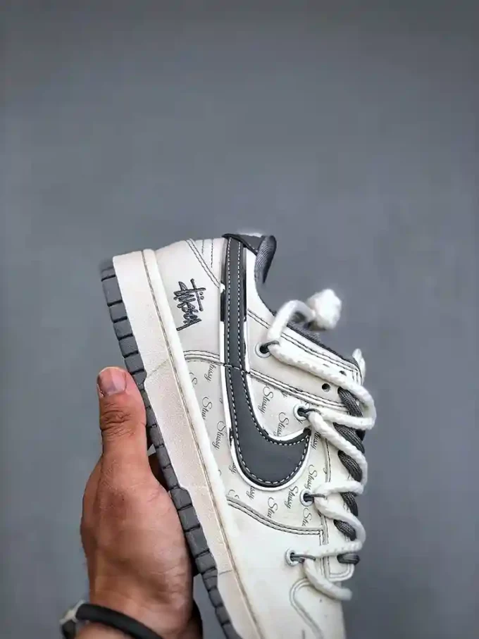 Nike SB Dunk Low x Stussy "White/Grey Swoosh" SJ2068-310