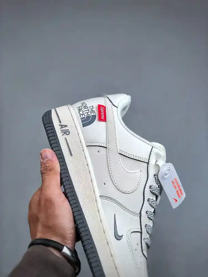 Nike Air Force 1 '07 Low x Supreme x The North Face "Pure Beige"XZ1996-710