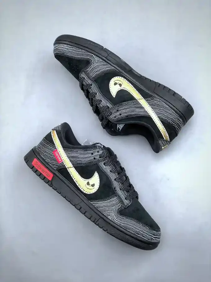 Supreme x Nike SB Dunk Low "Black/Grey Ghost Face" XD6188-025